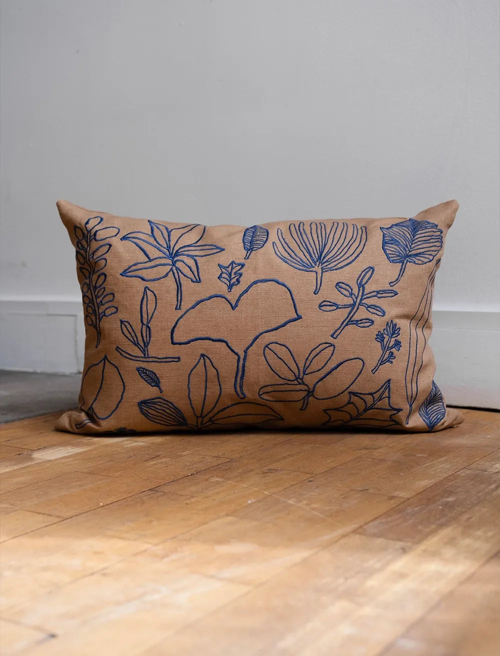 Botanic Leaves Embroidered Cushion 48X48 CM