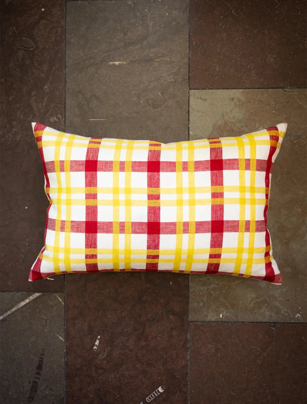 Grid Woven Yellow/Red Cushion 48x68 CM