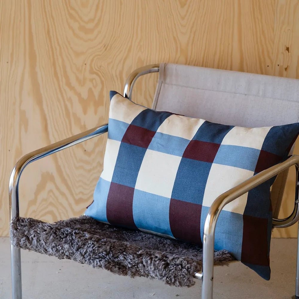 Cushion_FIELD_Fine_Little_Day.webp